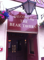 Bear Tavern outside