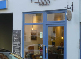 Cafe Hilda outside