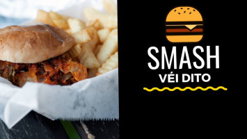 Véi Dito Smash Burger food