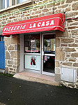 La Casa Pizzeria outside
