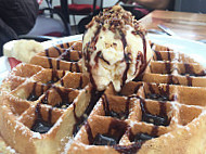 La casa del waffle food