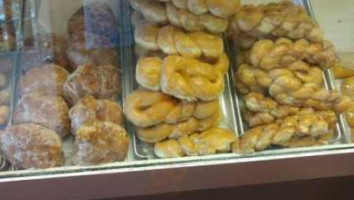 Yum-ee Donuts food