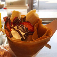 Cre8 Crepes food