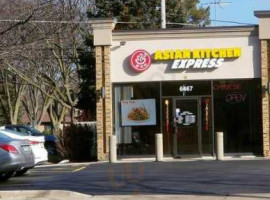 Asian Kitchen Express outside