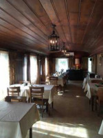 The Eastwood Inn inside