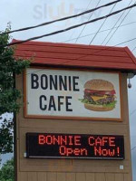 Bonnie Cafe food
