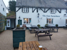 The Four Horseshoes food