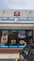 Seafood Junction outside