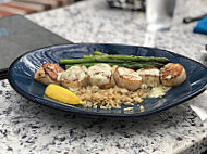 The James Landing Grille food