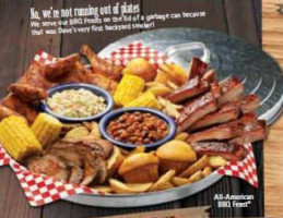Famous Dave's B-que food