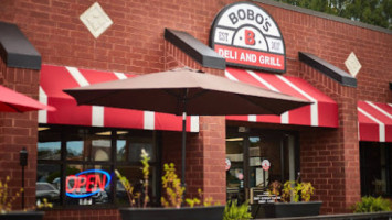 Bobo's Deli Grill outside