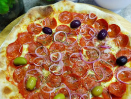 Massa Madre Pizzaria E Lancheria food