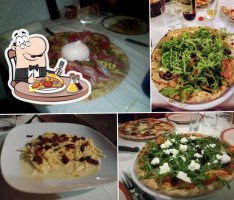 Chichibio E Pizzeria food