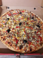 Delices Pizza food