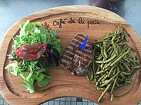 Café De La Paix inside