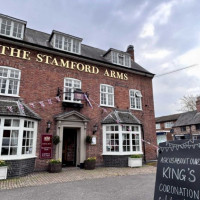 Stamford Arms outside