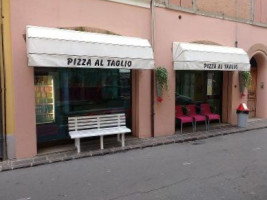 Pizzeria Al Taglio Mealdough Gang Di Vergnanini Pecora Bianca outside
