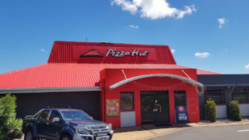 Pizza Hut Restaurant Toowoomba South outside