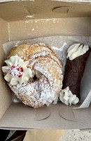Petonito's Pastry Cupcake Shoppe food
