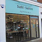 Sushi-sashimi outside