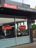 Russos Pizzeria outside