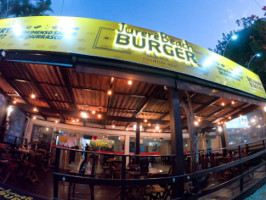 Beach Burger Jurerê inside