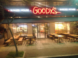 Goody's Burger House inside