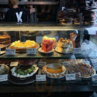 Kaminsky's Dessert Cafe food