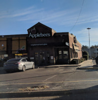 Applebee's outside