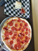 Vinny's Pizzarama food