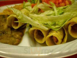 Guille's Mexican Grill food