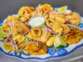 Takeria Mix Honduran Mexican food