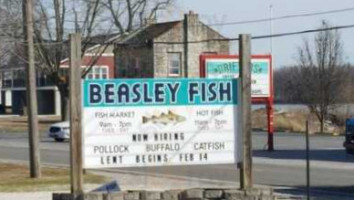 Beasley's Fresh Fish outside