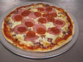 Roma's Pizza  food