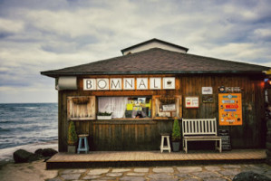 Bomnal Cafe inside