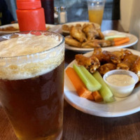 Buffalo Wings & Beer. food