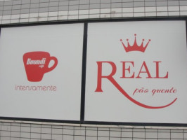 Real Pao Quente food