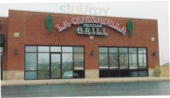La Quesadilla Mexican Grill outside
