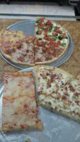 Brother's Pizza food