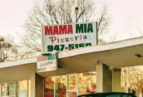 Mama Mia Pizzeria outside