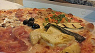 Pizzeria Gusto's food