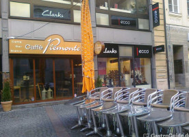 Caffe Piemonte outside