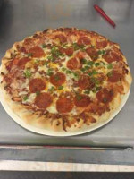 Midway Pizza food