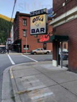Albi's Gem Bar Restaurant outside