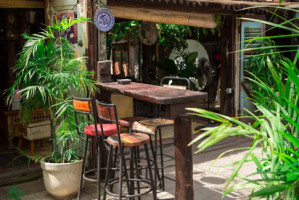 Monggo Bar Restaurant inside