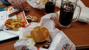 A and W Restaurant food