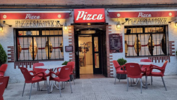 Pizzería Pizca inside