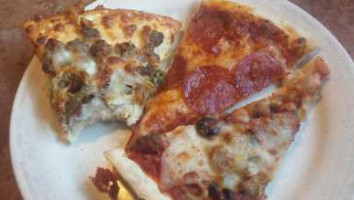 Unhinged Pizza food