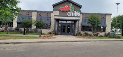 Chili's Grill Bar Baytown outside