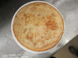 Pizz'burger food